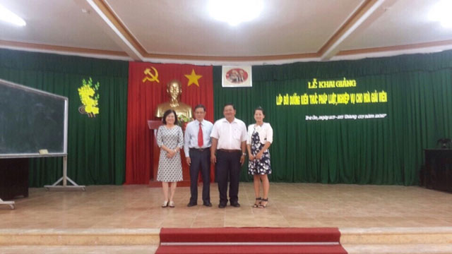 Bồi dưỡng kiến thức pháp luật, nghiệp vụ hòa giải ở cơ sở cho hòa giải viên tại huyện Trà Ôn, tỉnh Vĩnh Long