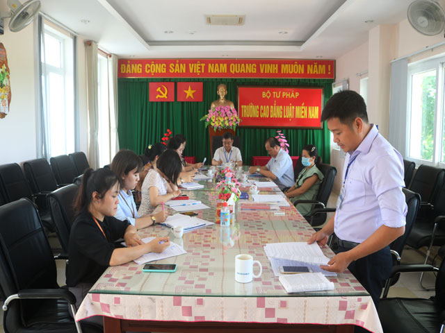 Sinh hoạt chuyên đề “Thực hành tiết kiệm, chống lãng phí học tập theo tư tưởng, đạo đức, phong cách Hồ Chí Minh”